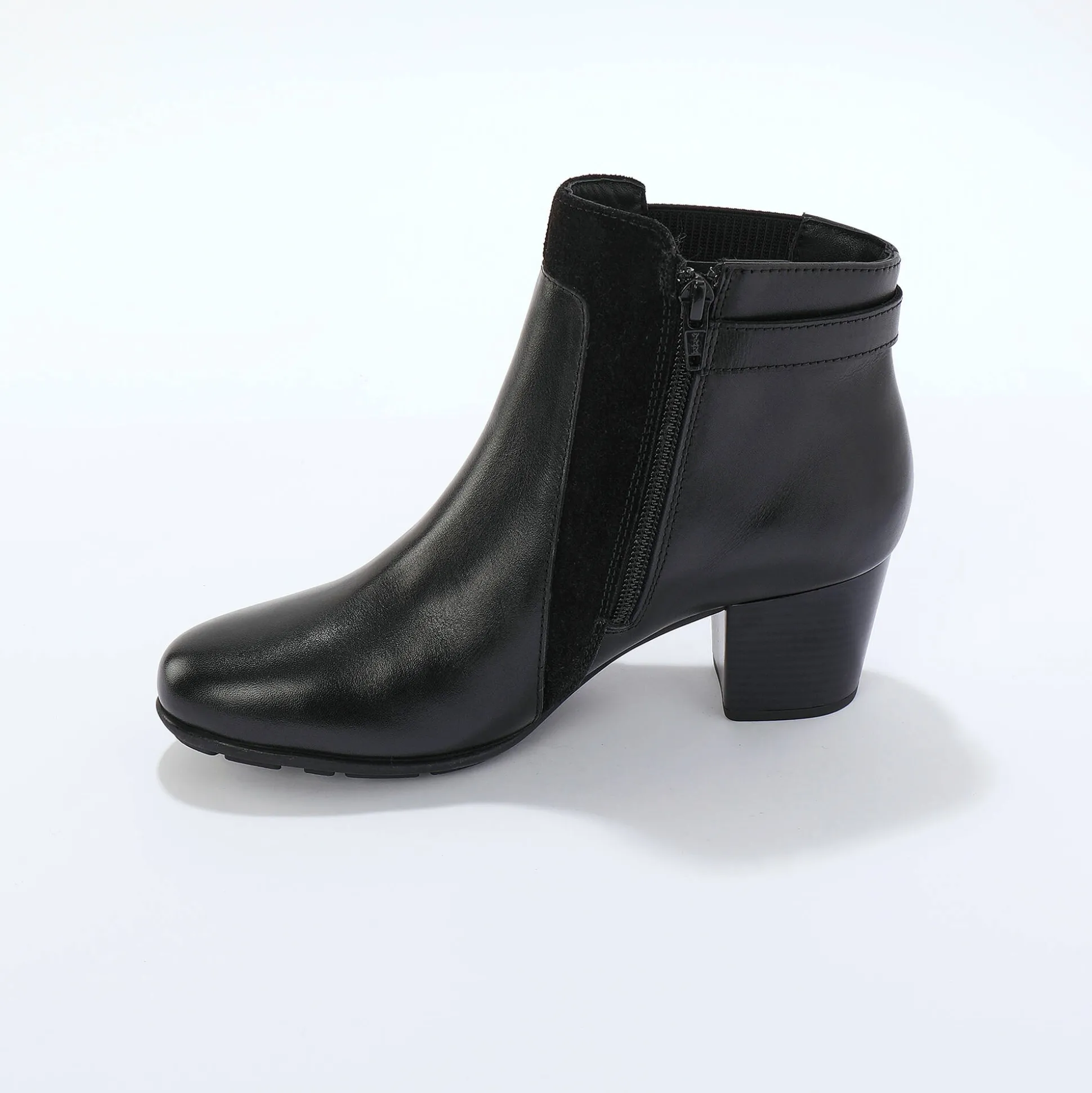 Elastische, leren boots in 2 materialen, met gesp en hak