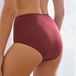 Gaineslip in microvezel en geborduurde tule Caminata