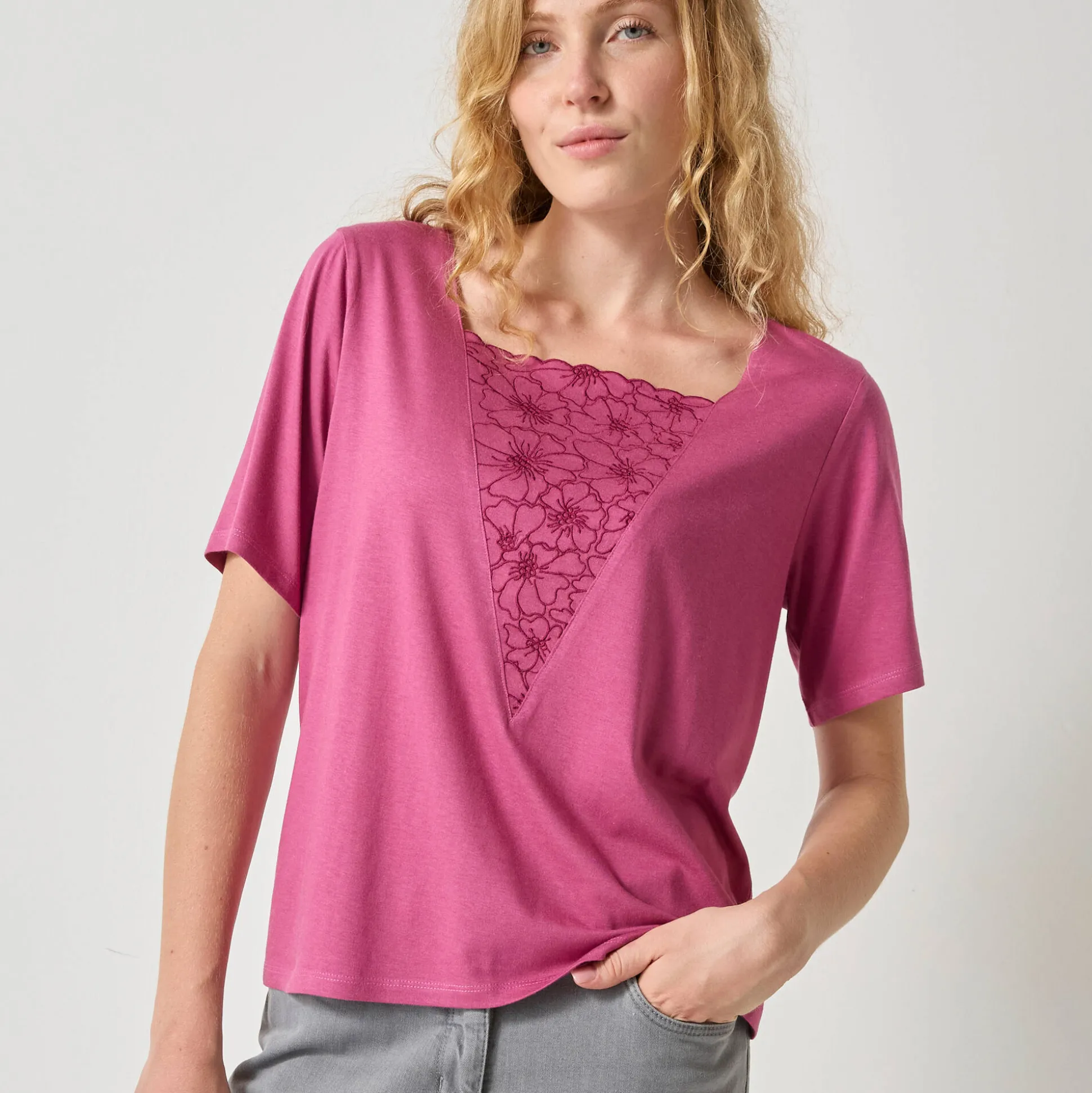 Geborduurd boxy T-shirt, korte wijde mouwen