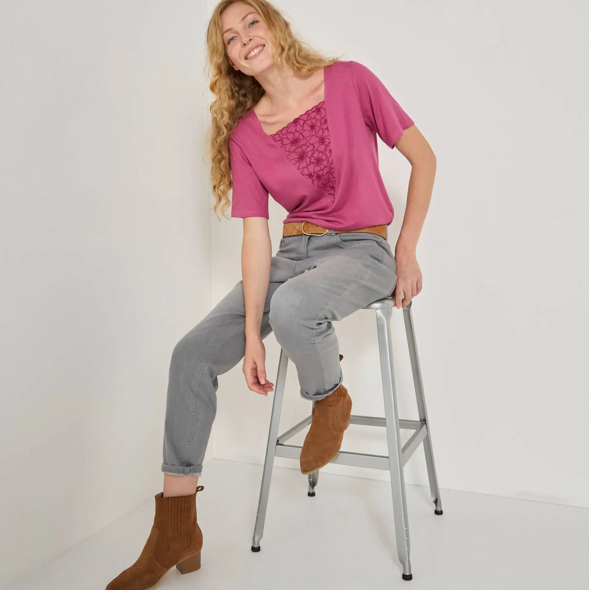 Geborduurd boxy T-shirt, korte wijde mouwen