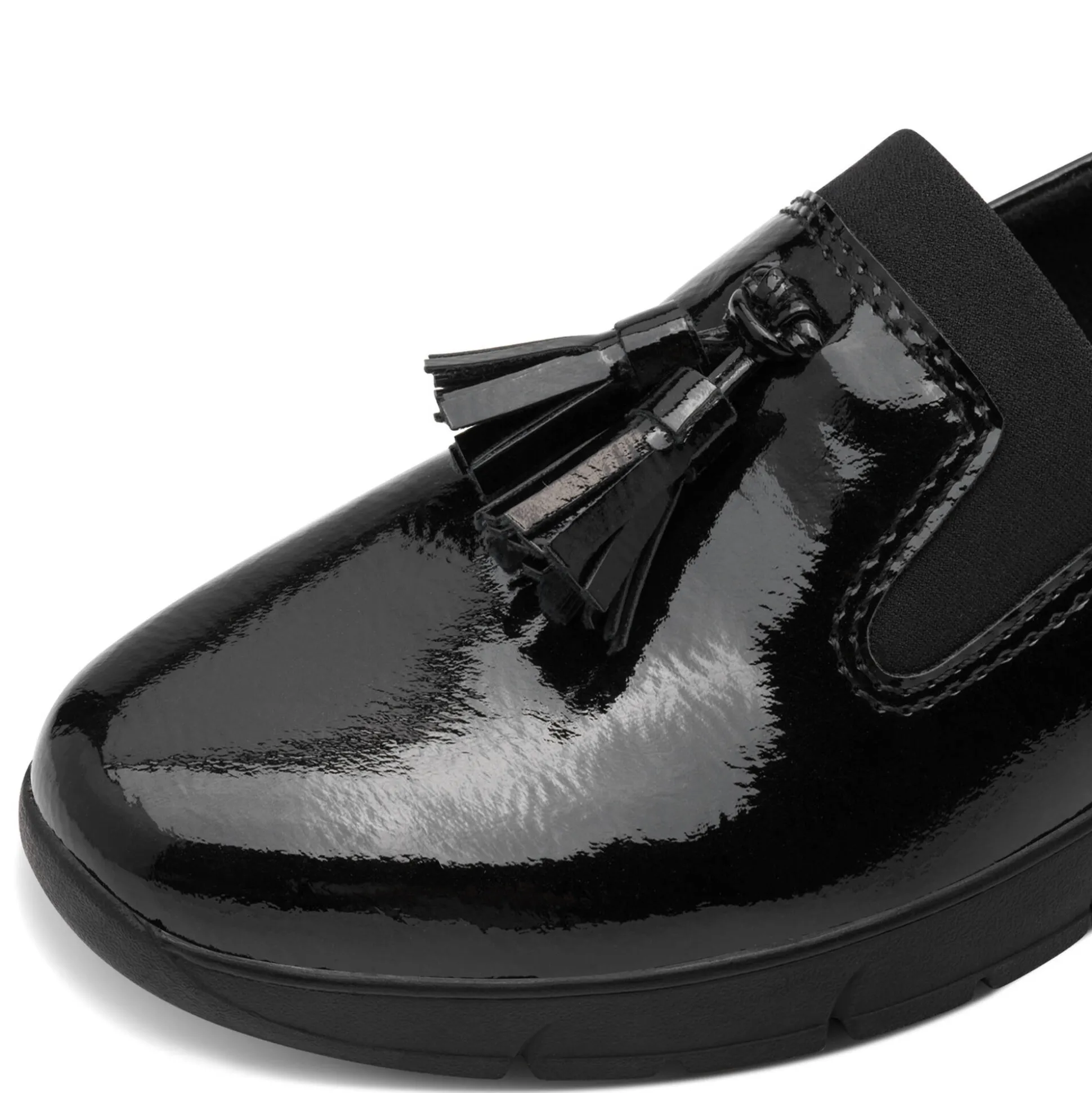 Gelakte mocassins met sleehak