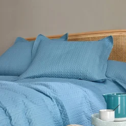 Gematelasseerde bedsprei