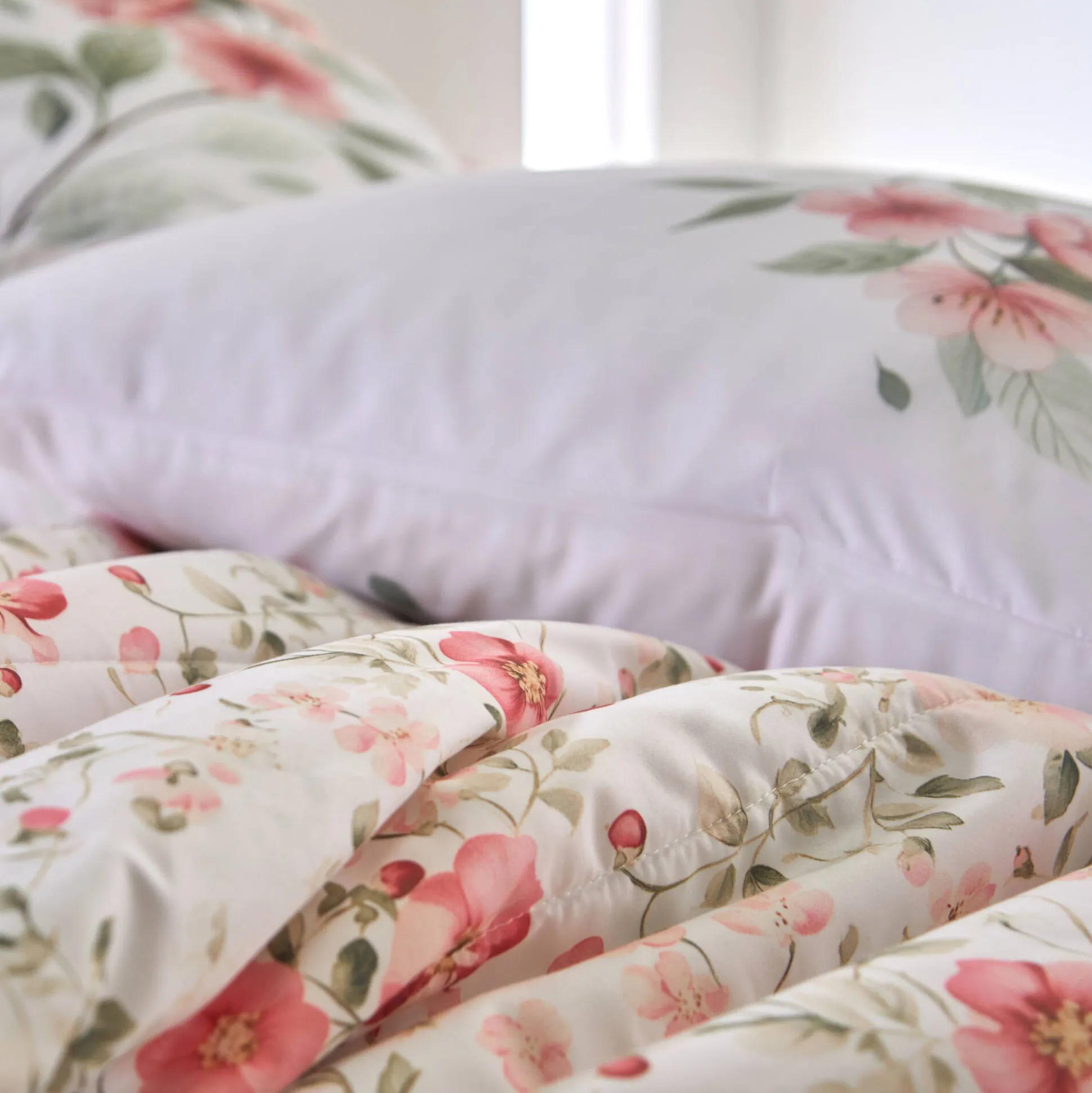 Gematelasseerde bedsprei Eglantine, met bloemenprint