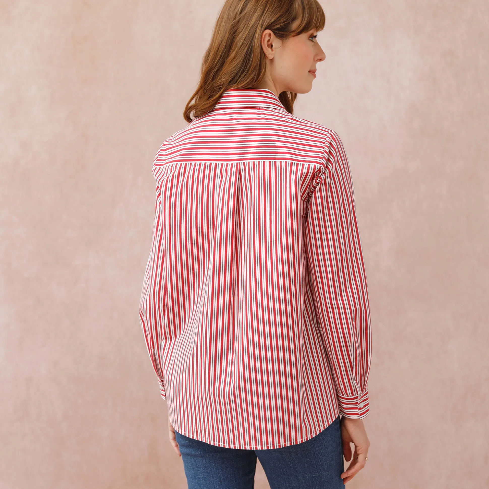 Gestreepte bloes met knoopsluiting