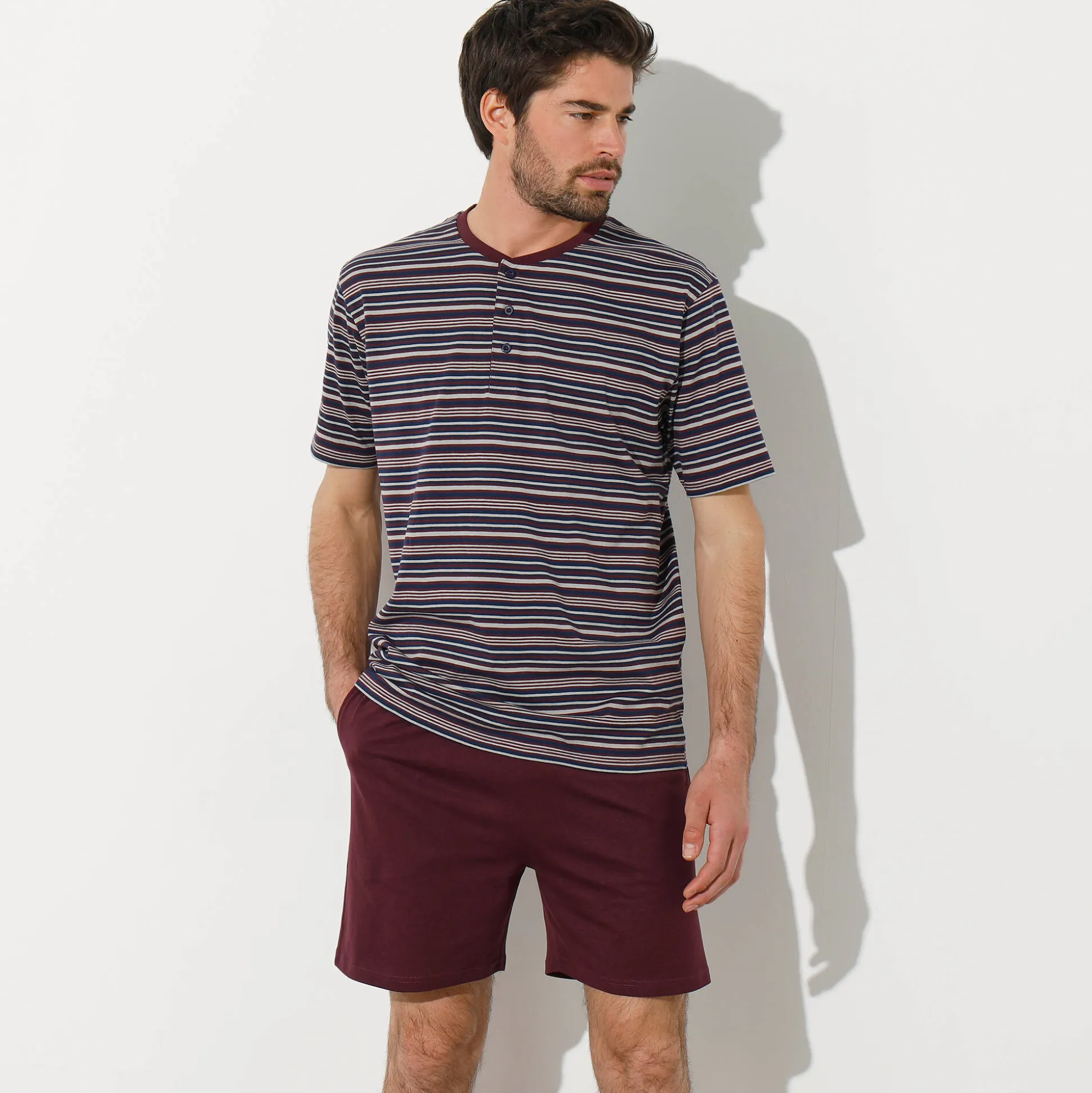 Gestreepte shortama met Tunesische hals