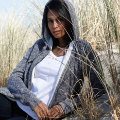 Gevoerd vest in spikkeltricot met rits