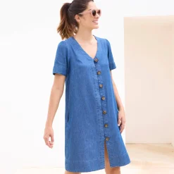 Hoesjurk met knopen, lichte jeans