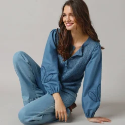 2-in-1 vest in 2 materialen, ajourtricot en geborduurde mouwen van katoen