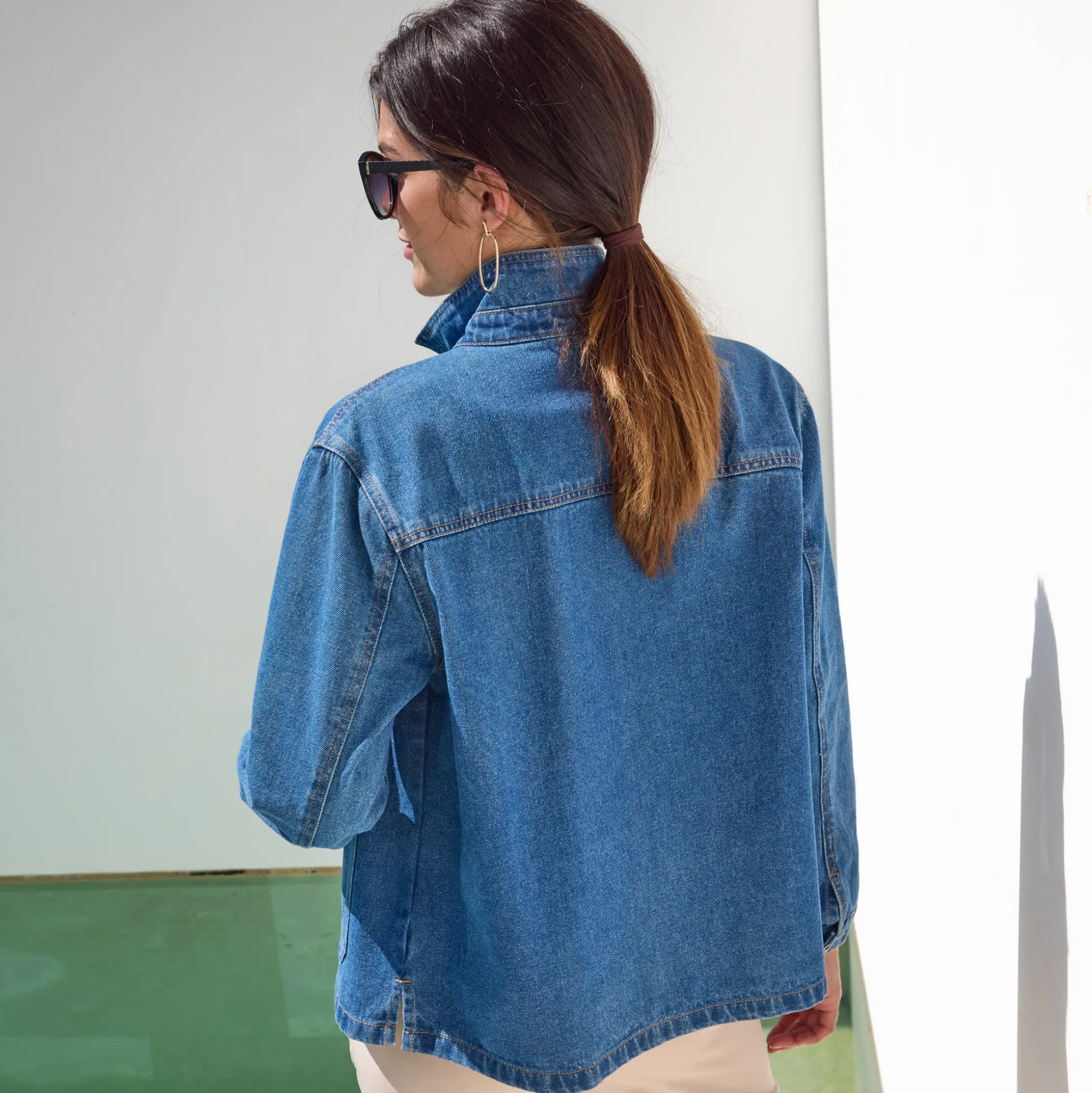 Jasje met knoopsluiting, jeans