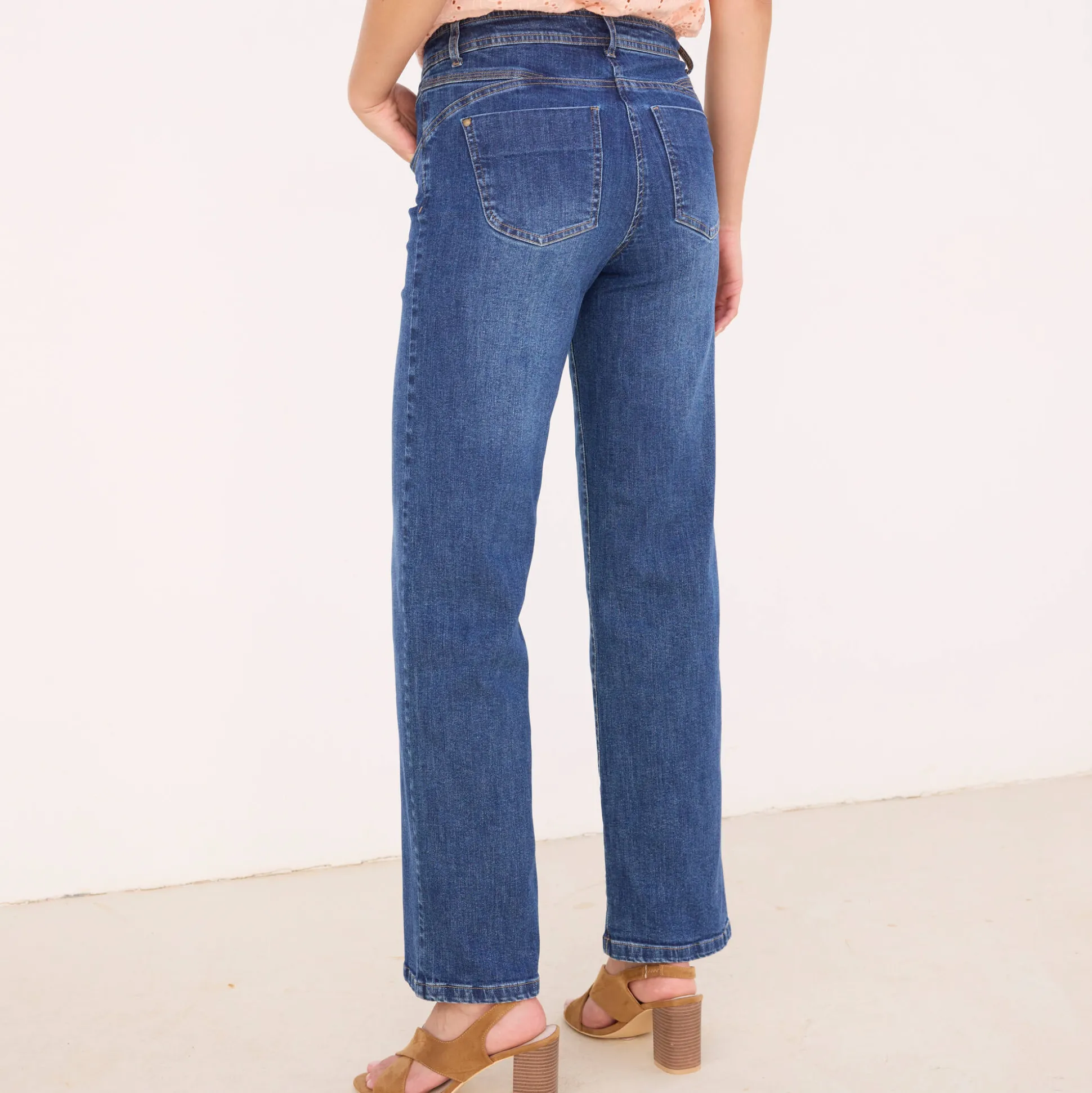 Jeans met ruim model, 5 zakken