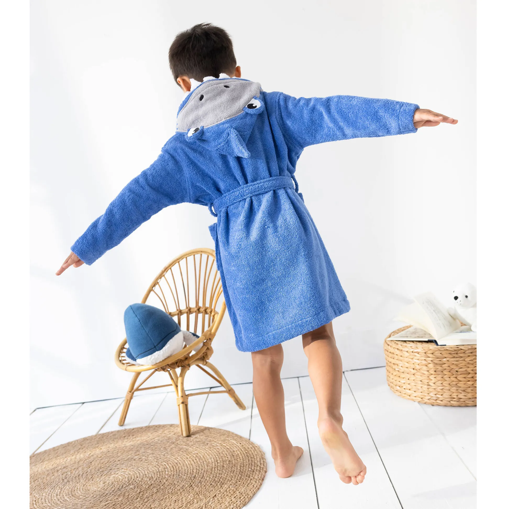 Kinderbadjas met haaiennmotief en kap, personaliseerbaar - 340 g/m²