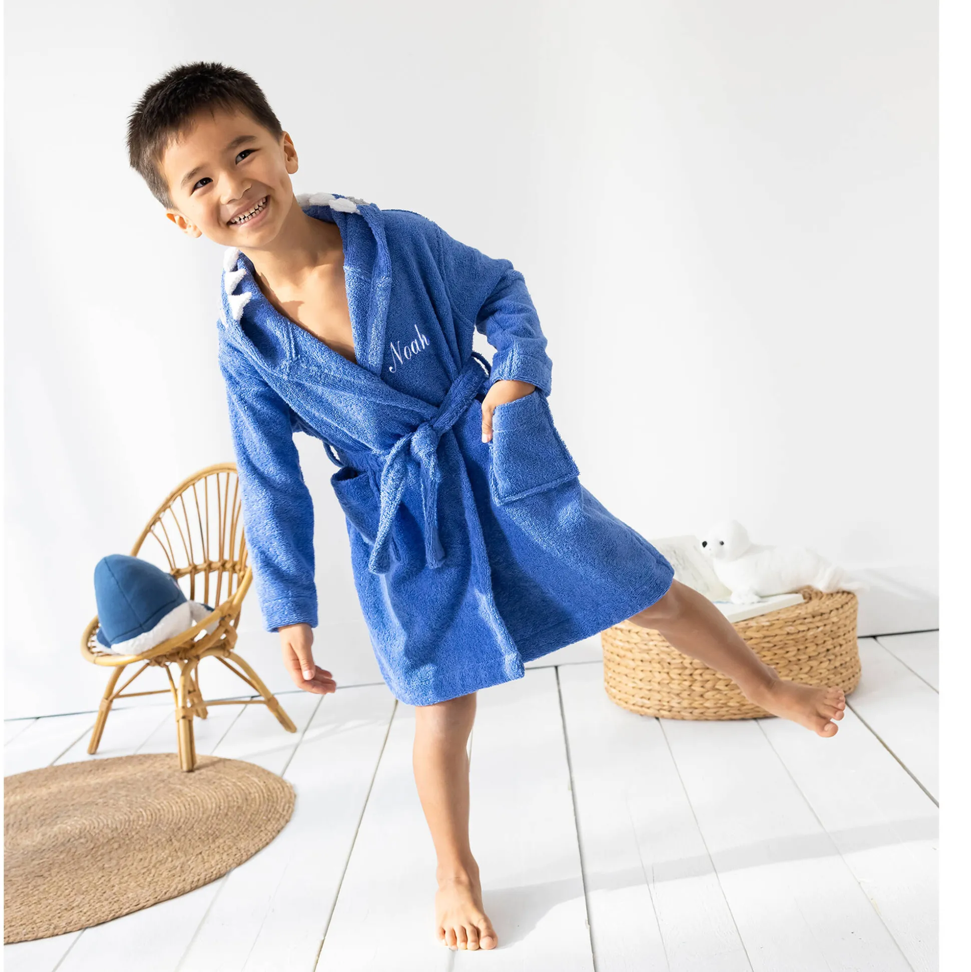 Kinderbadjas met haaiennmotief en kap, personaliseerbaar - 340 g/m²
