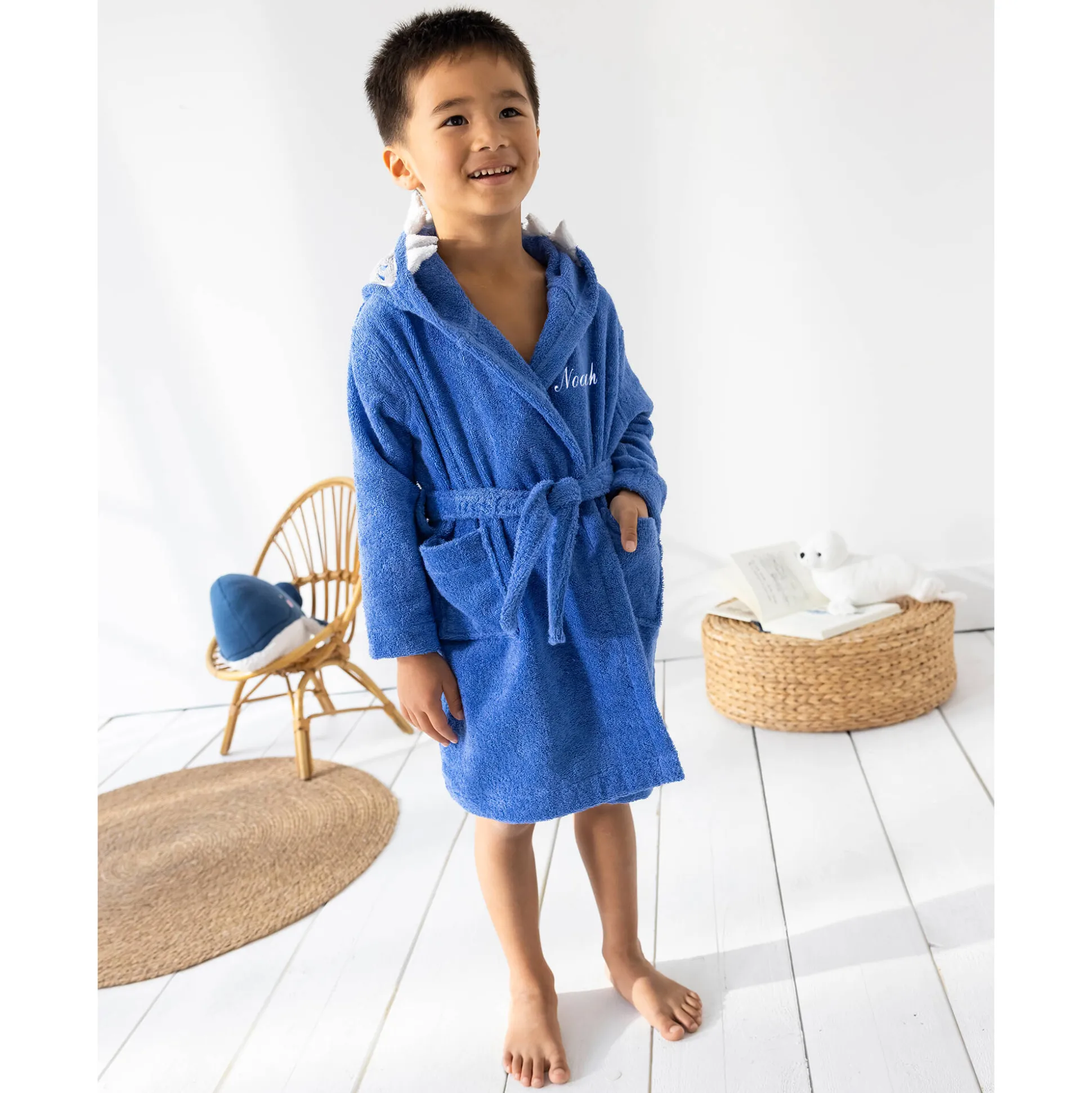 Kinderbadjas met haaiennmotief en kap, personaliseerbaar - 340 g/m²
