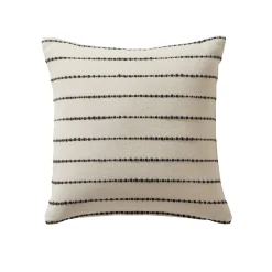 Kussen in artisanaal weefsel