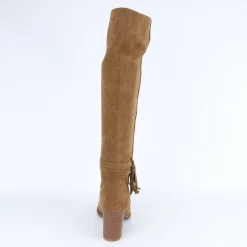 Laarzen met hak, lintje aan de enkel