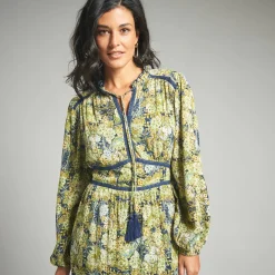 Lange jurk met bloemenprint en afwerkingen in macramé
