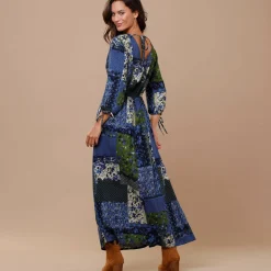 Lange jurk met patchworkprint en V-hals