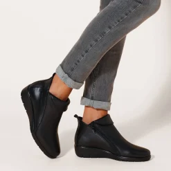 Leren boots met sleehak