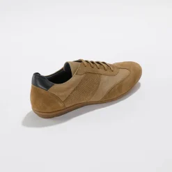 Leren Derbies met vetersluiting en geperforeerde details
