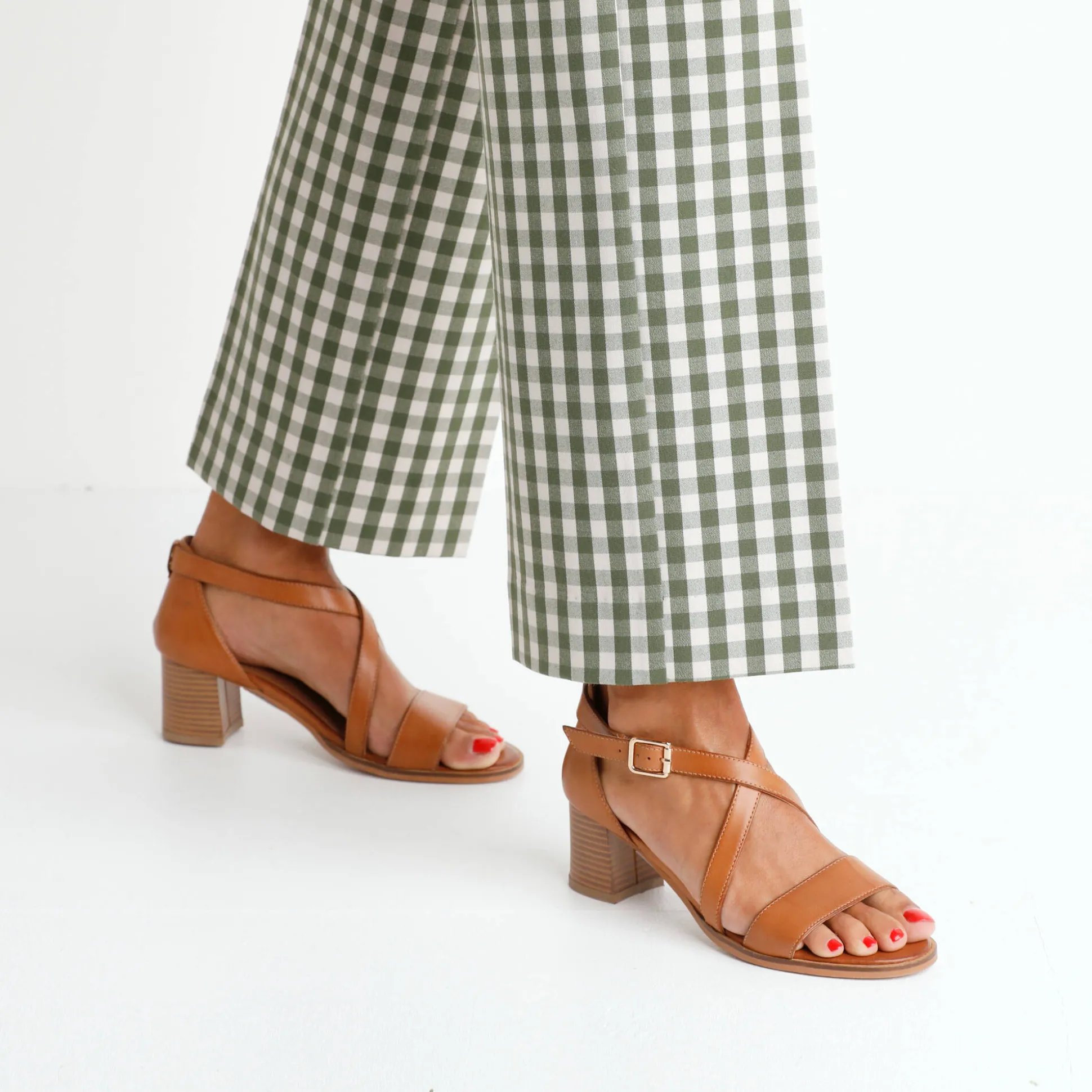 Leren sandalen met hak