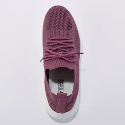 Lichte sneakers in meshtextiel, met veters