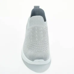 Lichte sneakers in meshtextiel, makkelijk aan te trekken