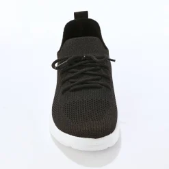 Lichte sneakers in meshtextiel, met veters