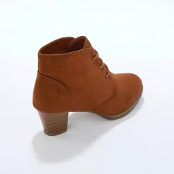 Low-boots met hak in houtstijl