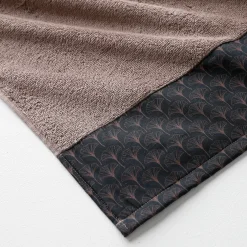 Lusjesbadstof 420g/m2, sierrand met ginkgo print