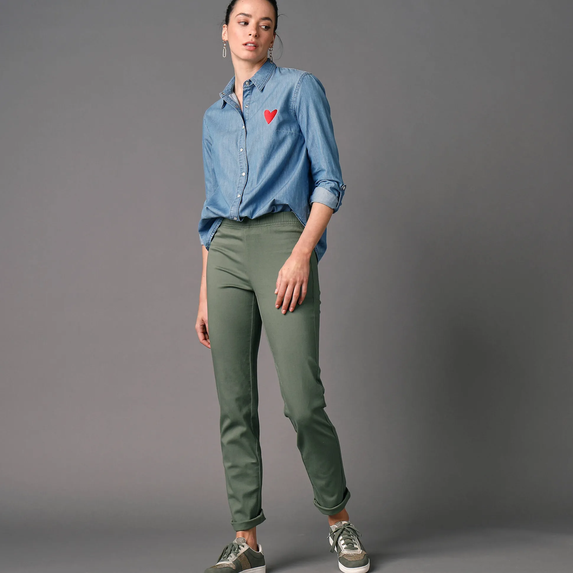 Modellerende broek met 'platte buik' effect en elastische taille