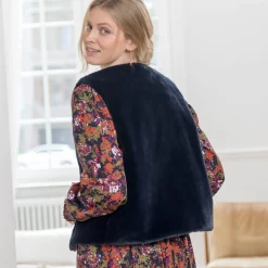 Mouwloos vest in imitatiebont