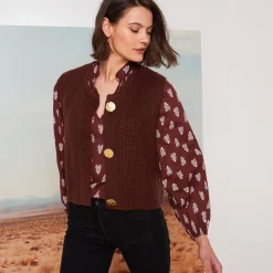 Mouwloos vest met zachte touch, goudkleurige knopen