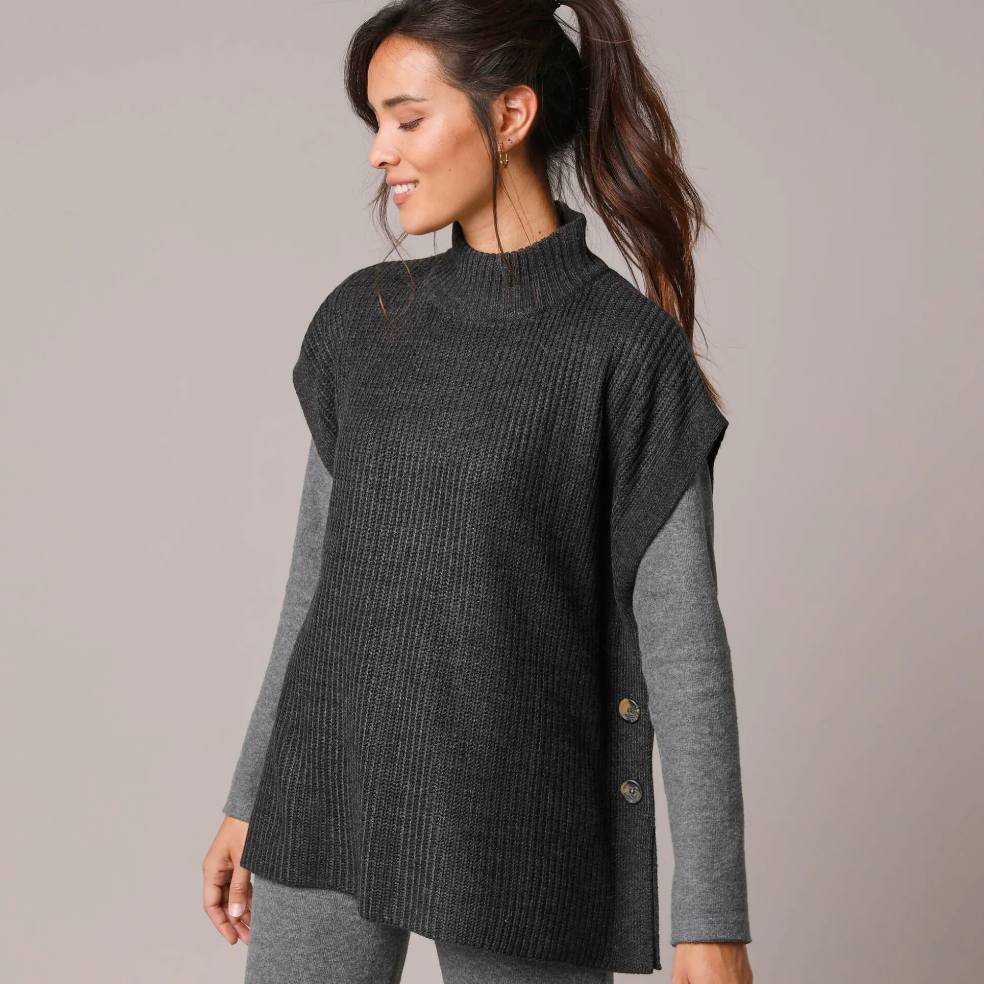 Mouwloze trui met opstaande kraag, pareltricot