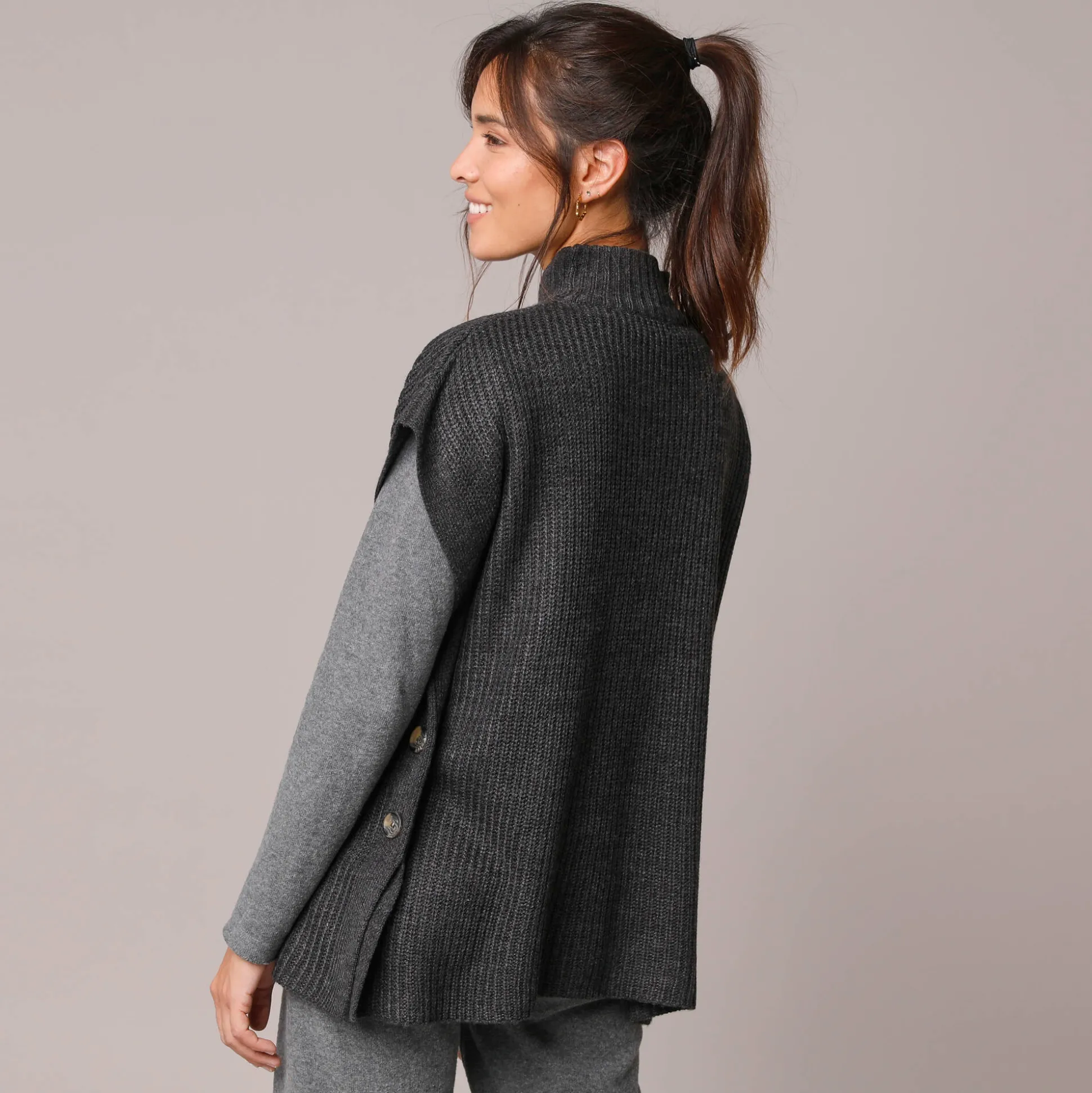 Mouwloze trui met opstaande kraag, pareltricot