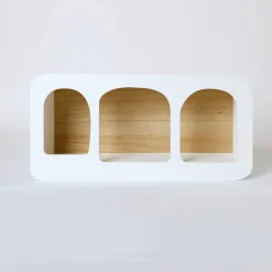 Muurrekje in hout, boogmodel
