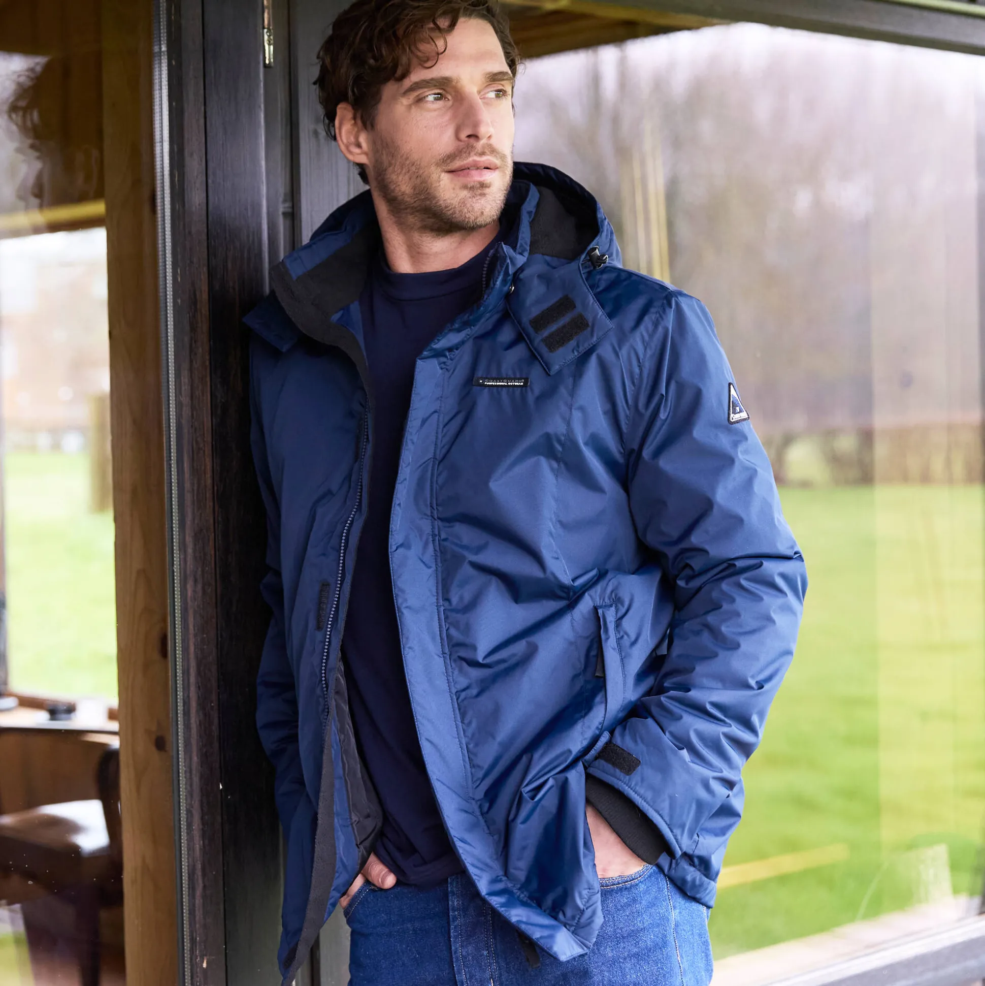 Ondoorlatende parka met fleecevoering en kap