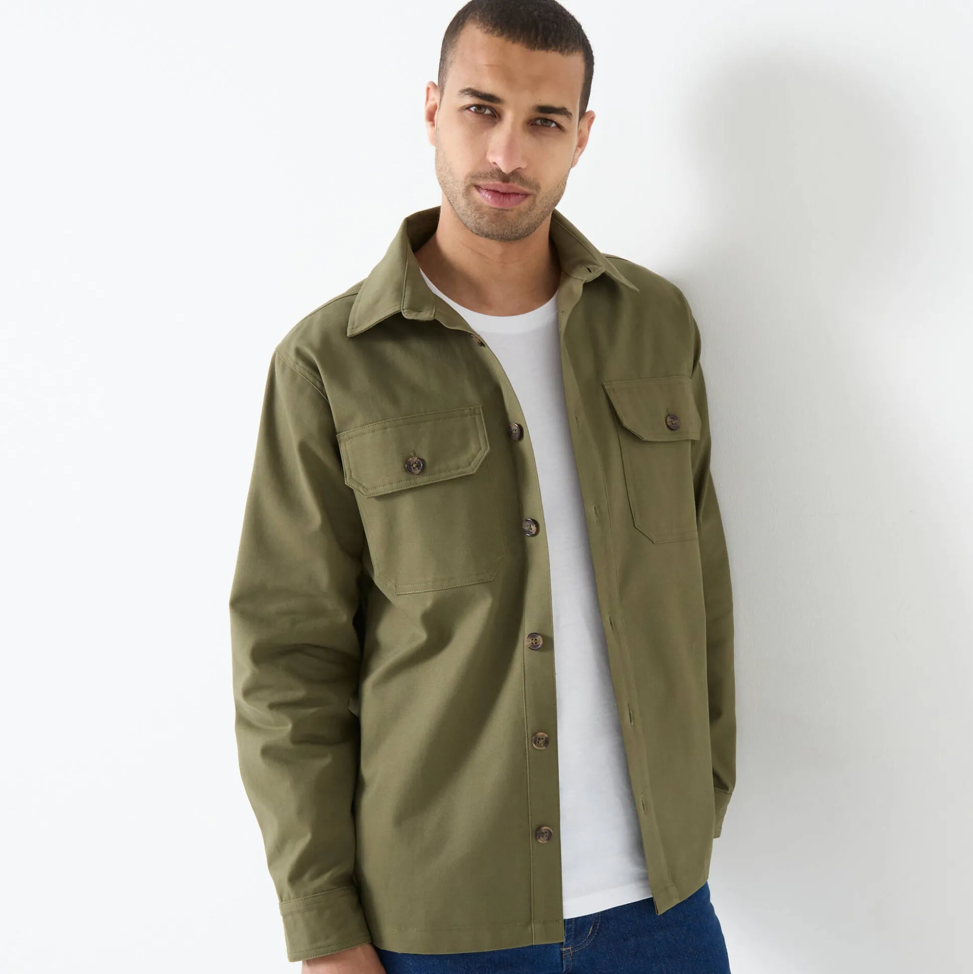 Overhemd met knoopsluiting, in twill met peau-de-pêche touch