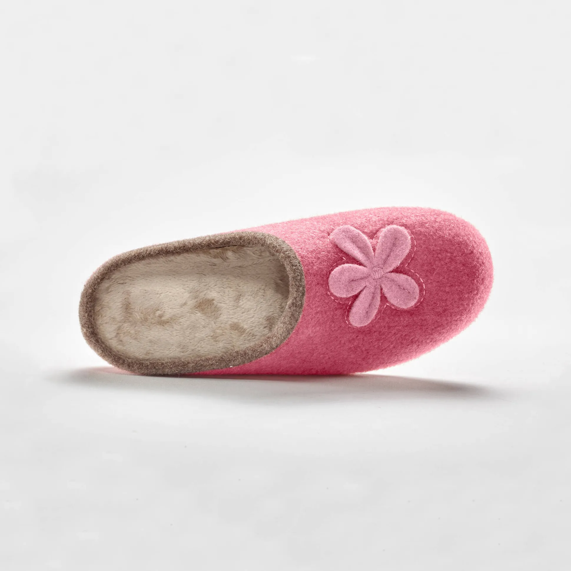 Pantoffels met opgelegde bloem - comfortabele breedte