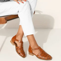 Platte, leren sandalen
