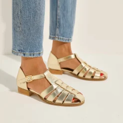 Platte sandalen in goudkleurig leer