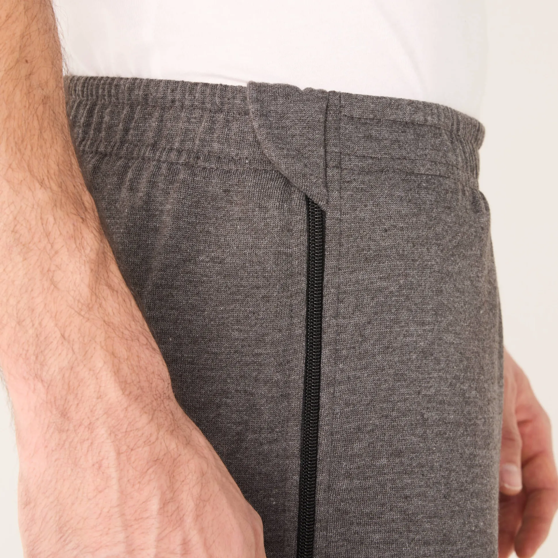 Praktische joggingbroek, ritsen opzij