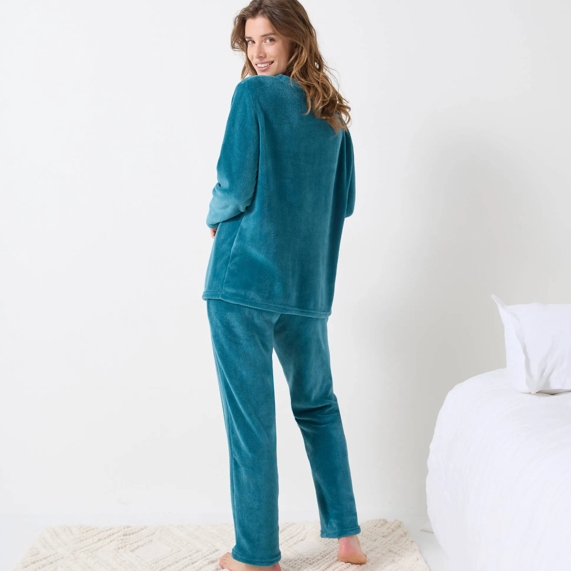 Pyjama in fleece met 'bonheur' borduursel, lange mouwen