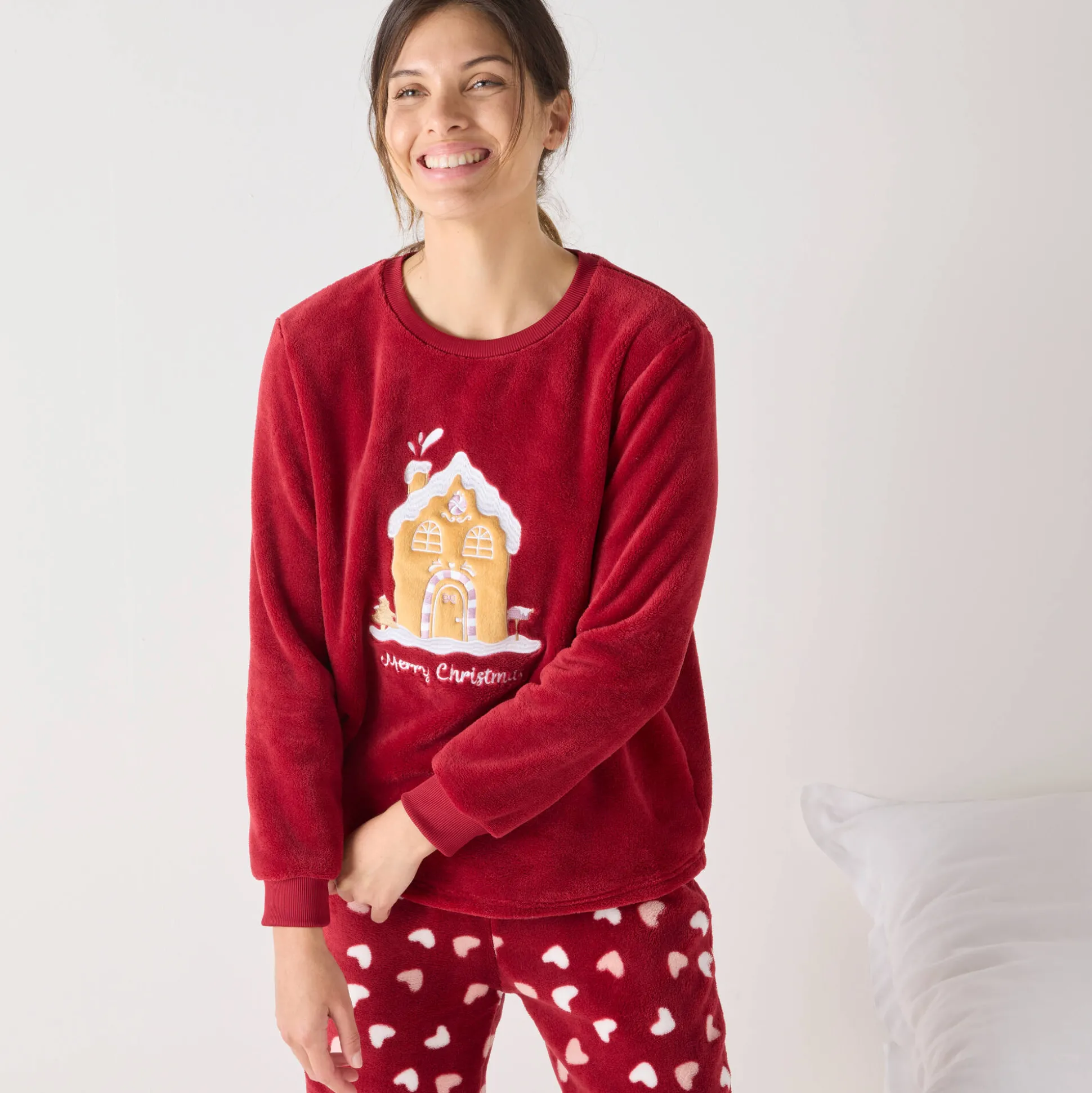 Pyjama met "huis" motief, fleecetricot met pluchetouch