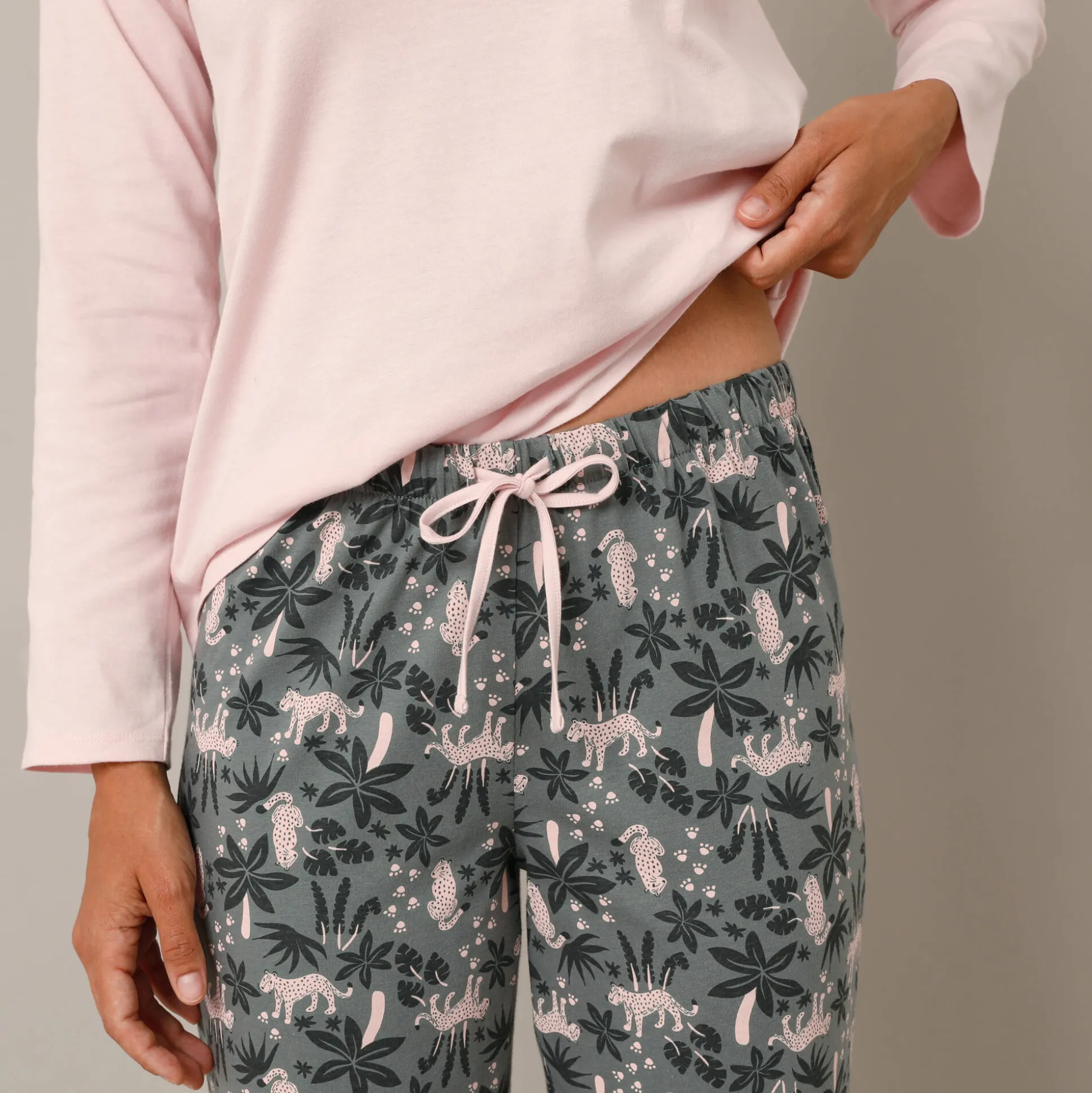 Pyjama met jungleprint, katoenen jersey