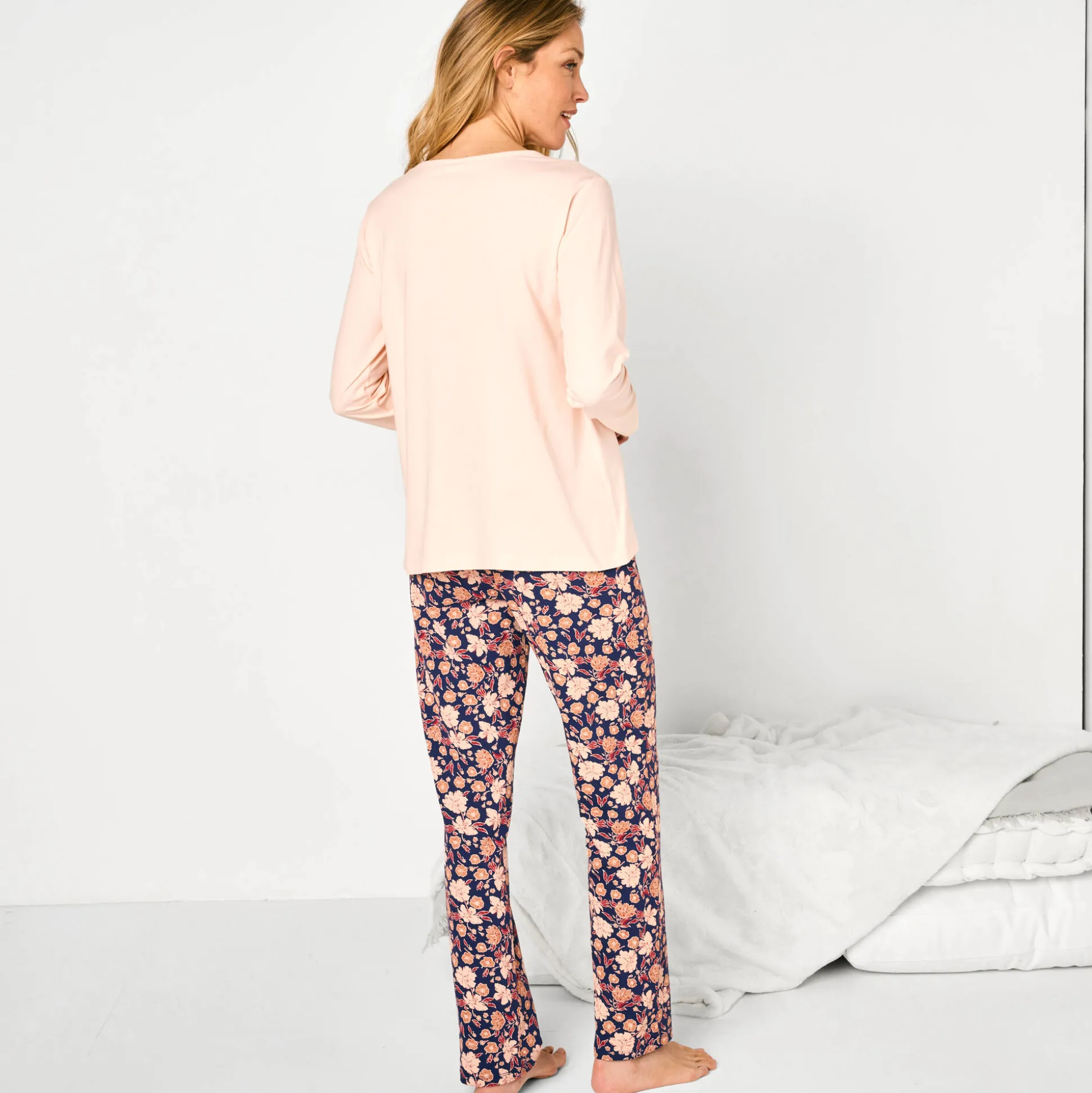 Pyjama met "ree" print - bijpassend tasje gratis
