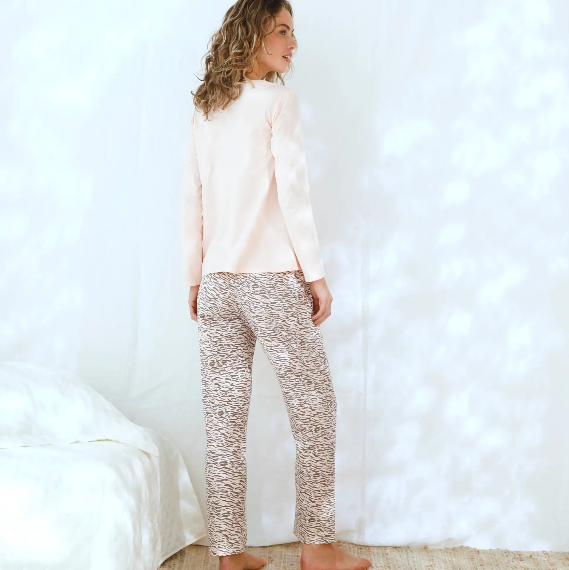Pyjama met zebraprint