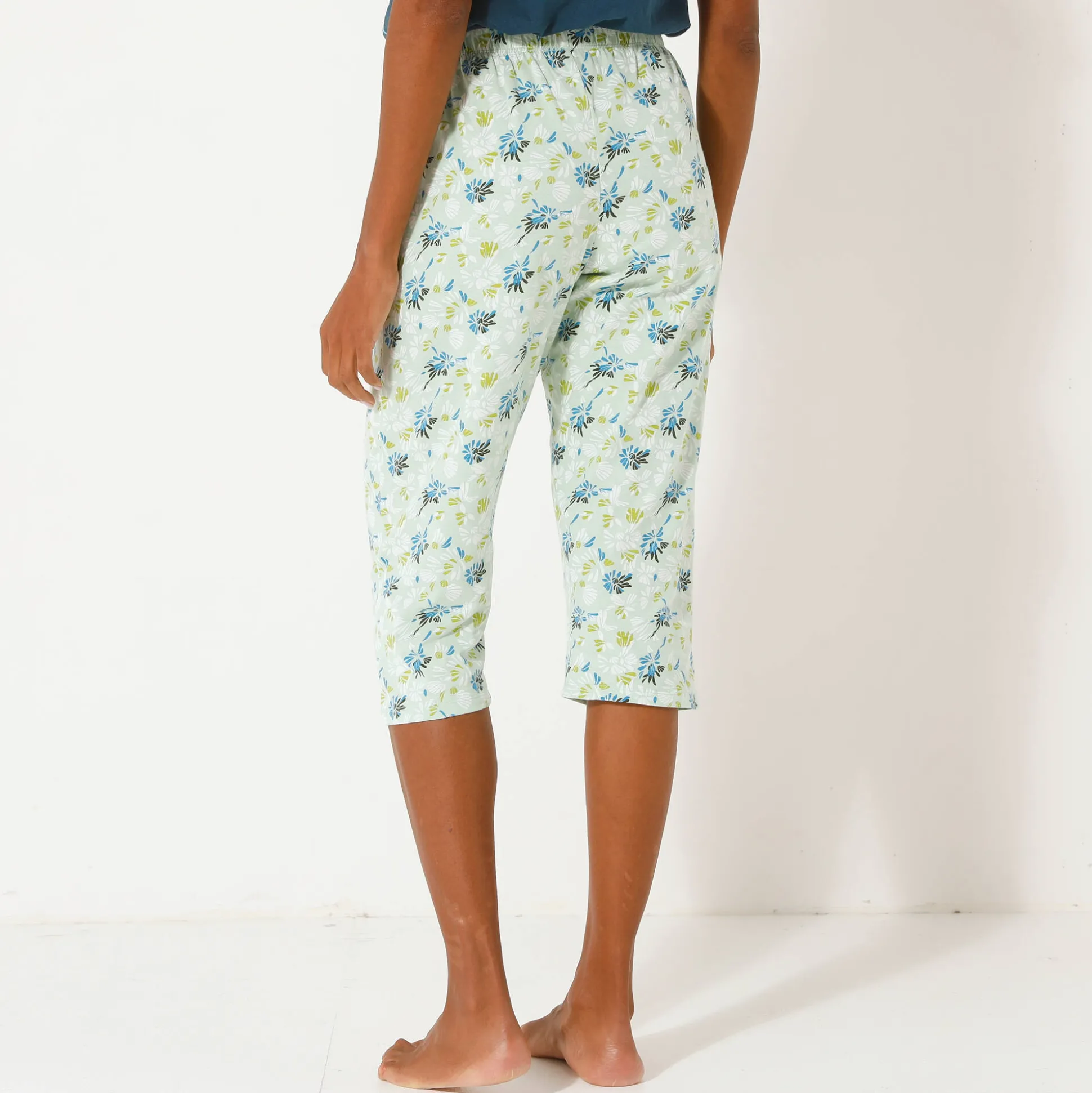3/4-pyjamabroek met bloemblaadjesprint