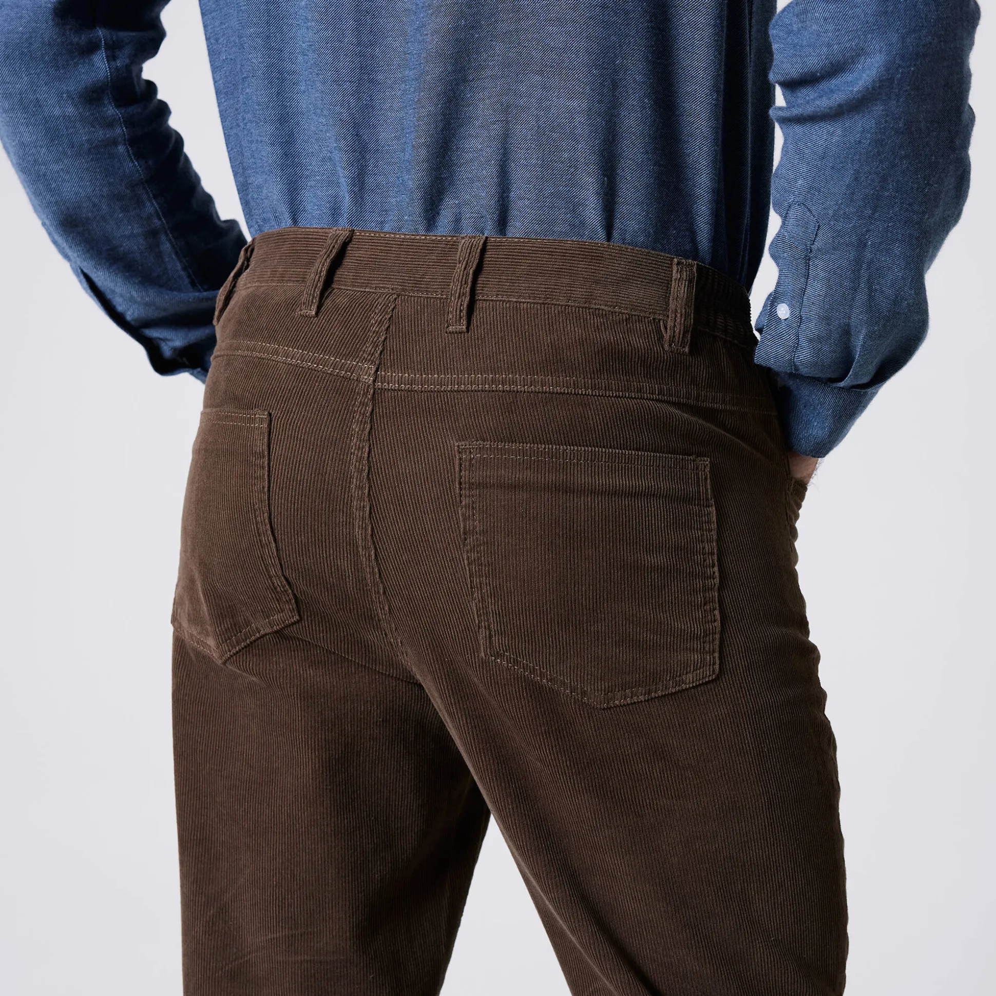 Rechte broek in fijngeribd velours, 5 zakken