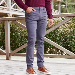 Rechte broek in rekbare twill