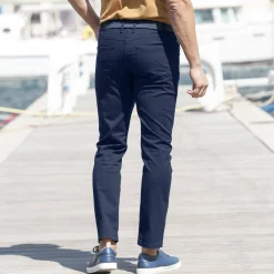 Rechte broek in rekbare twill